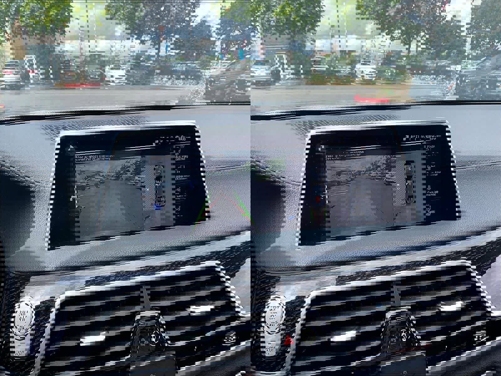 Used 2022 BMW 740i w/ M Sport Package RWD image 21