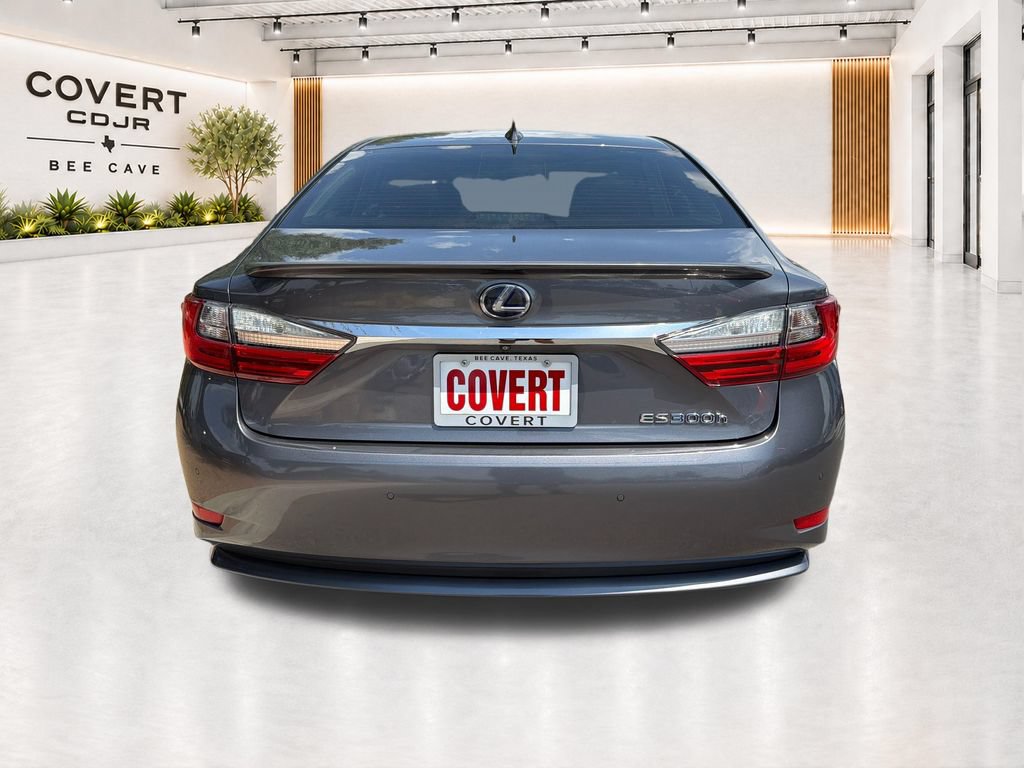 Used 2016 Lexus ES 300h w/ Luxury Package w/Wood Trim FWD image 10