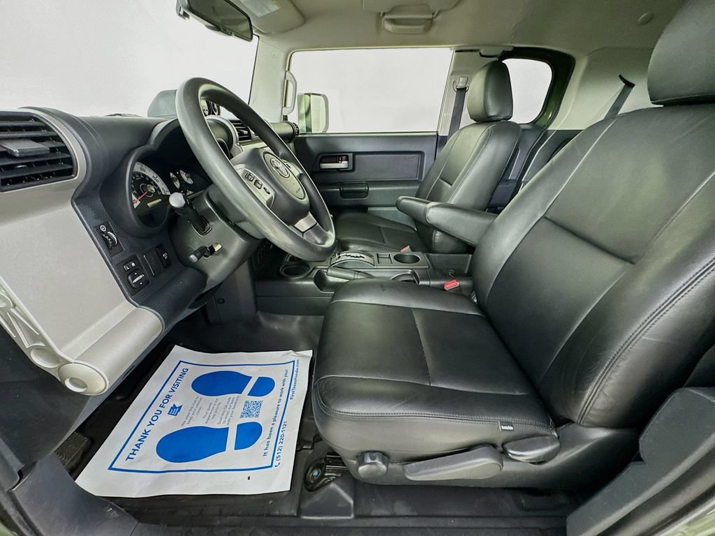 Used 2014 Toyota FJ Cruiser 4WD w/ Convenience Package image 25