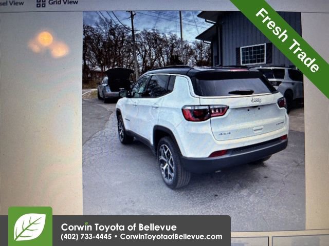 Used 2025 Jeep Compass Limited image 12