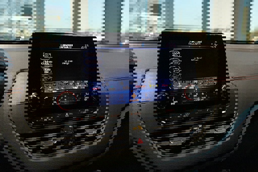 Used 2022 Nissan Altima 2.5 SR w/ Midnight Edition Package image 26