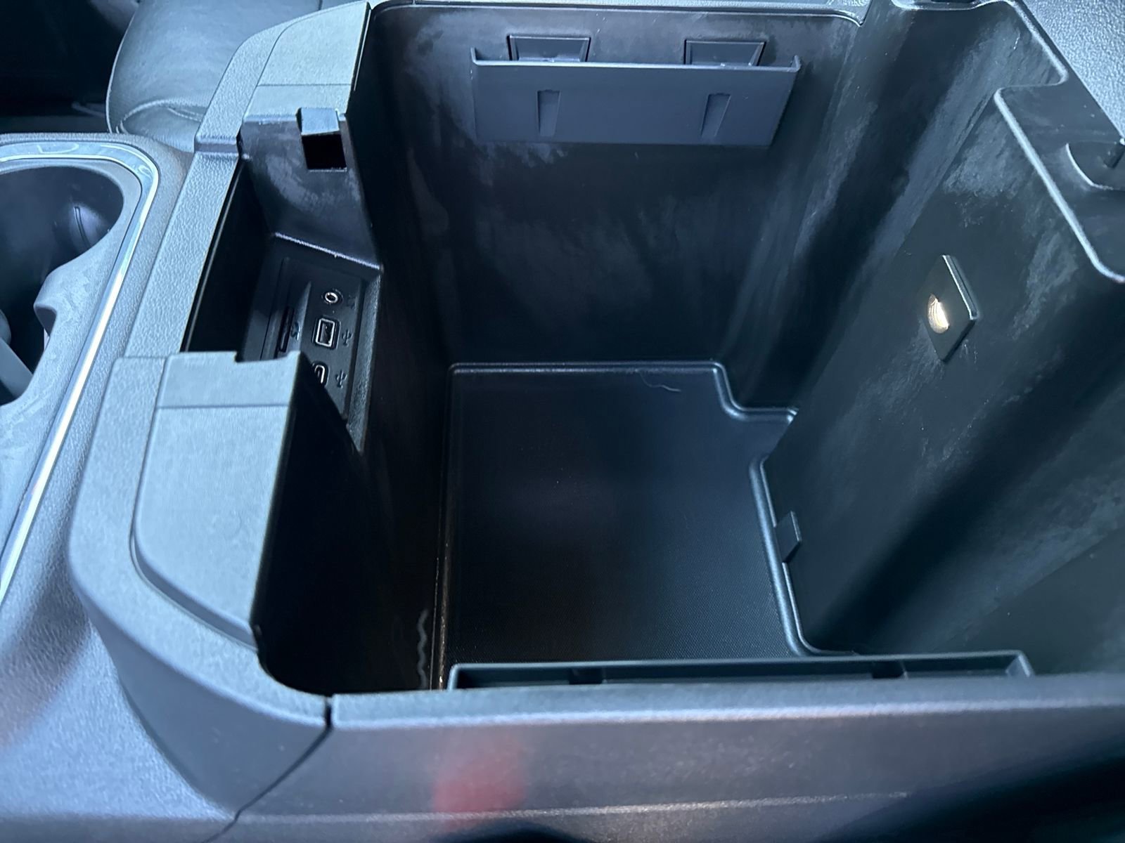 Used 2020 GMC Sierra 1500 SLT w/ SLT Premium Plus Package image 26