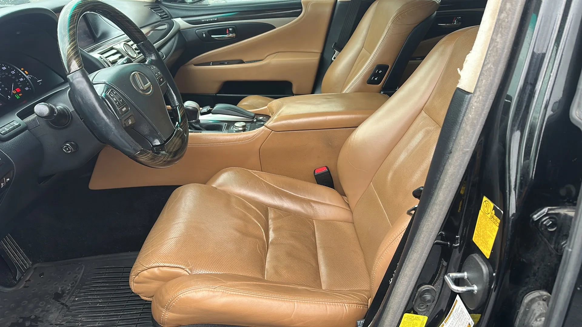 Used 2013 Lexus LS 460 L image 9