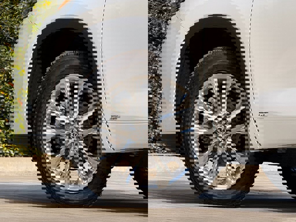 Used 2022 Toyota Highlander Limited image 8