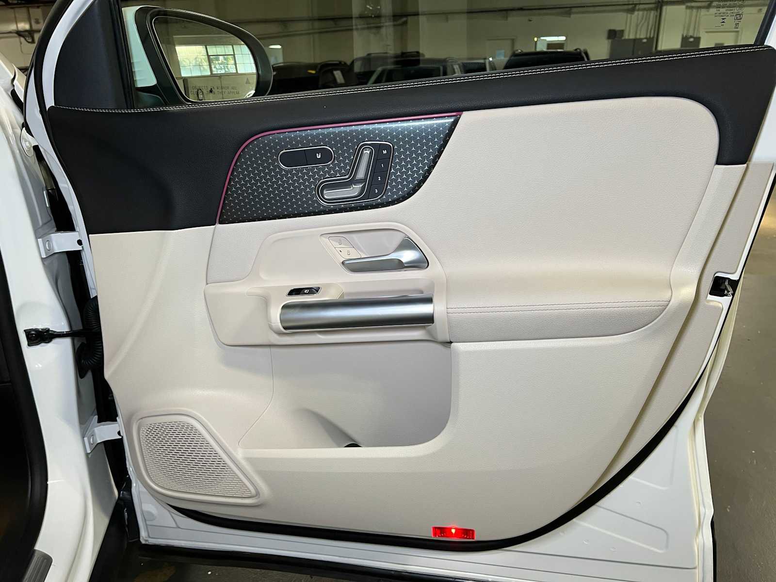 Certified 2025 Mercedes-Benz GLA 250 4MATIC image 10