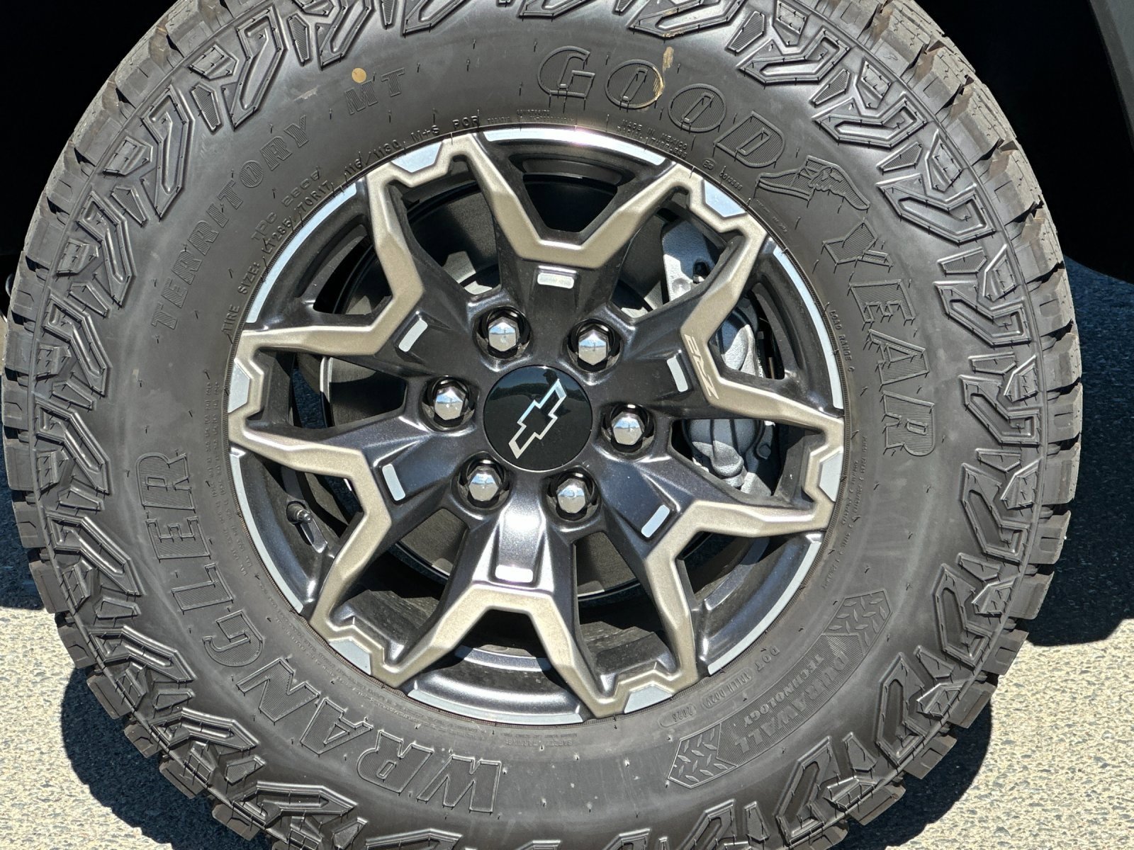 New 2026 Chevrolet Colorado ZR2 image 33