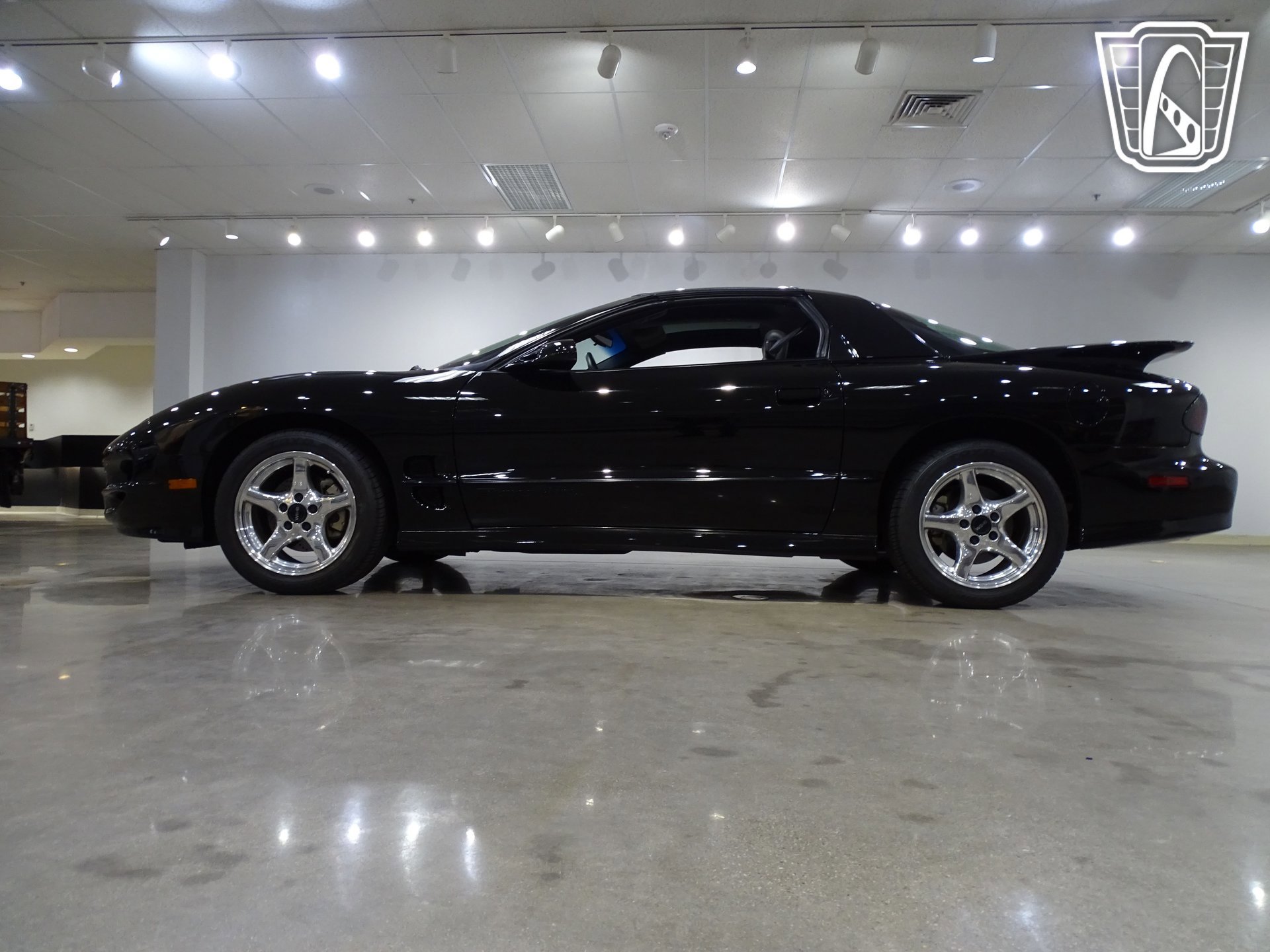 Used 1999 Pontiac Firebird Formula RWD image 7