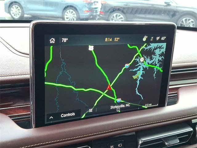 Used 2022 Lincoln Aviator Black Label w/ Class IV Trailer Tow Package image 17