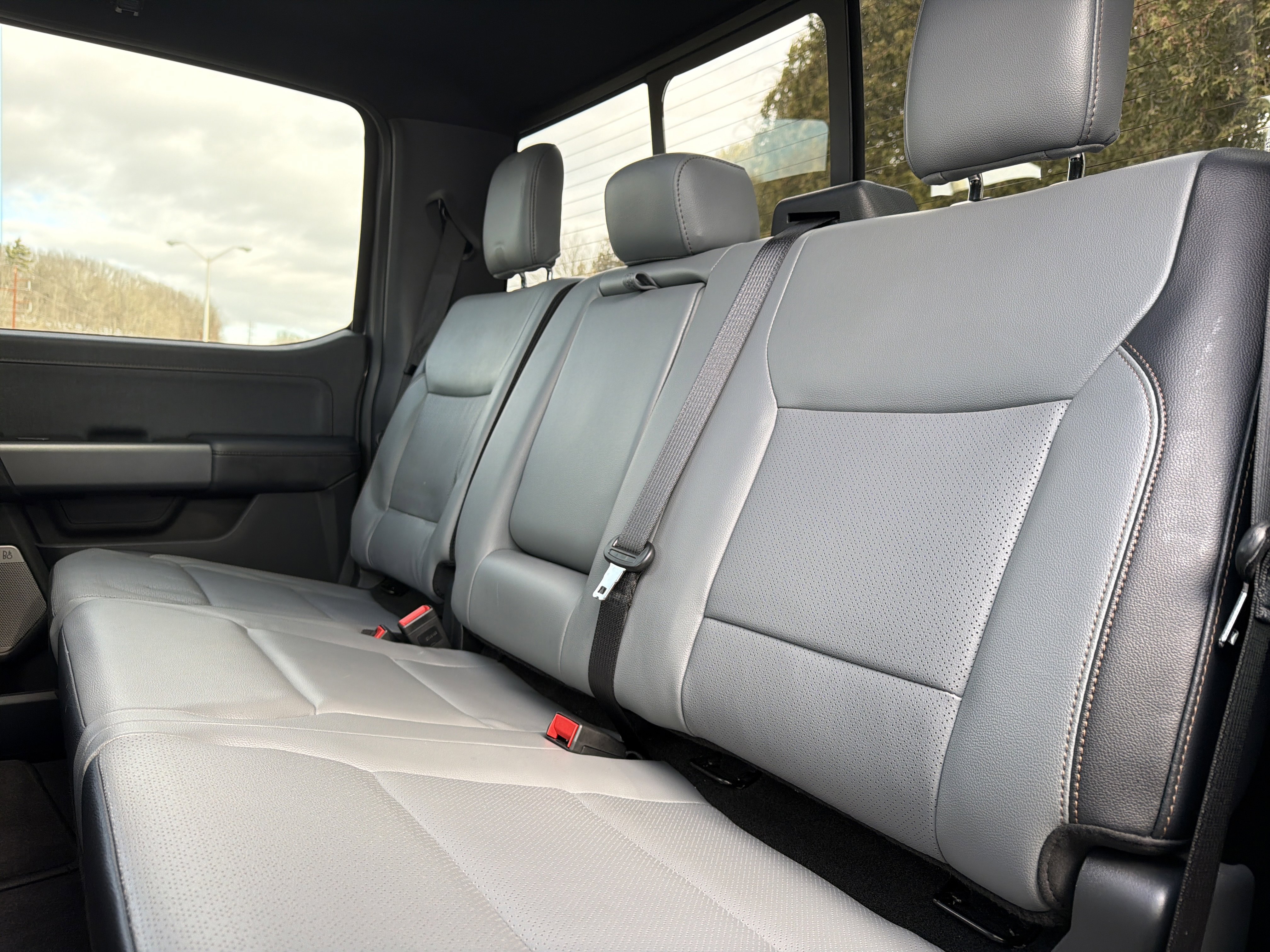 Certified 2024 Ford F150 Lightning Lariat image 32