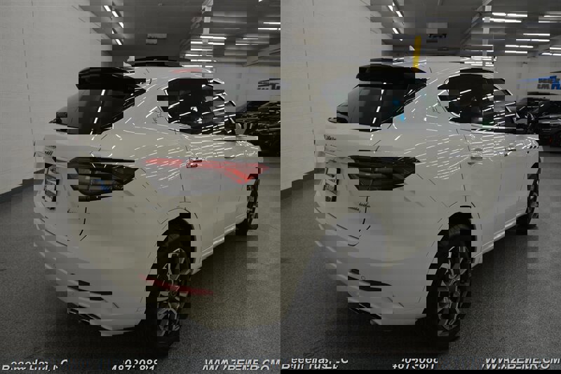 Used 2021 Maserati Levante image 7