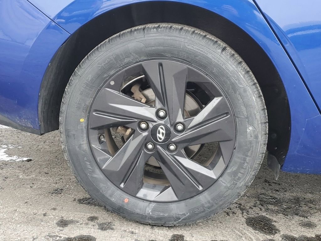 Used 2021 Hyundai Elantra SEL w/ Convenience Package image 9