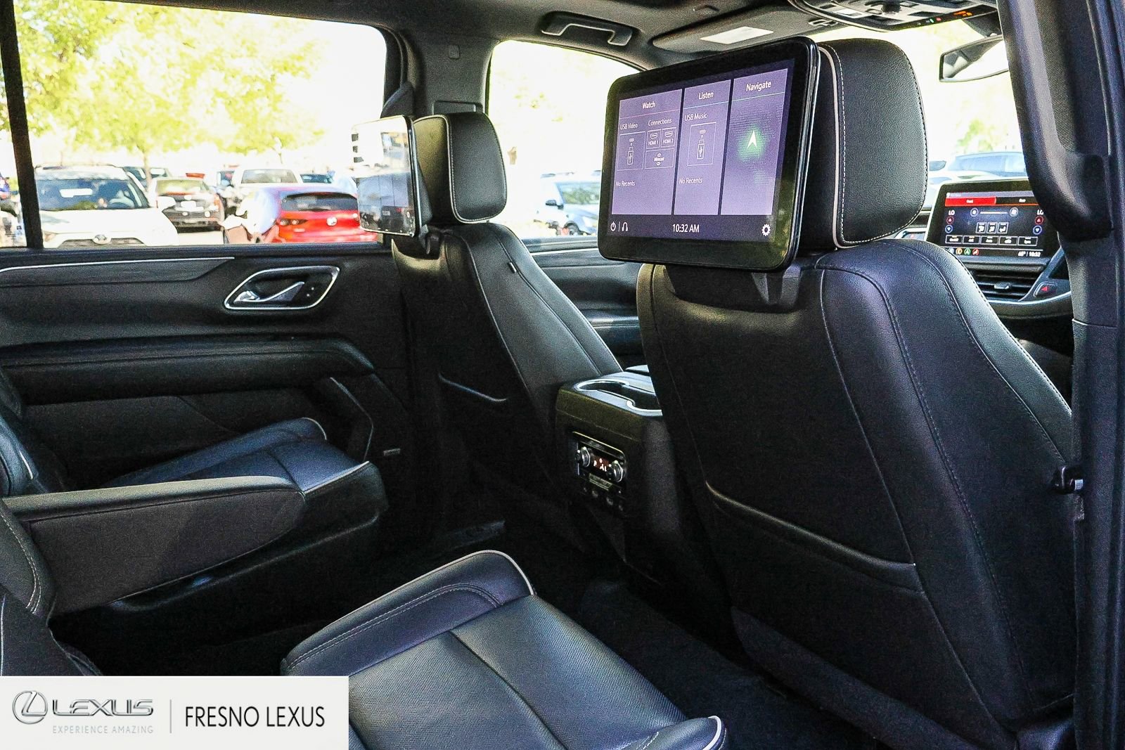 Used 2021 GMC Yukon XL SLT w/ SLT Luxury Plus Package image 14