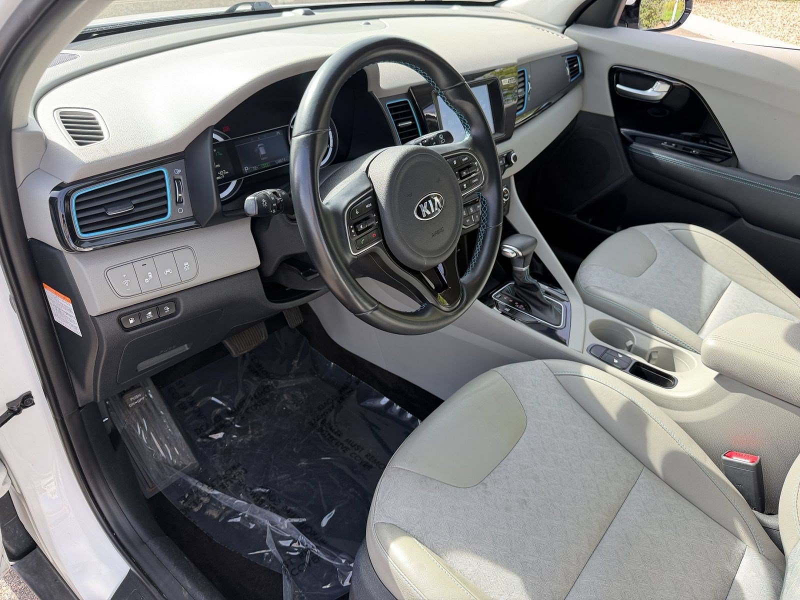 Used 2019 Kia Niro EX FWD image 4