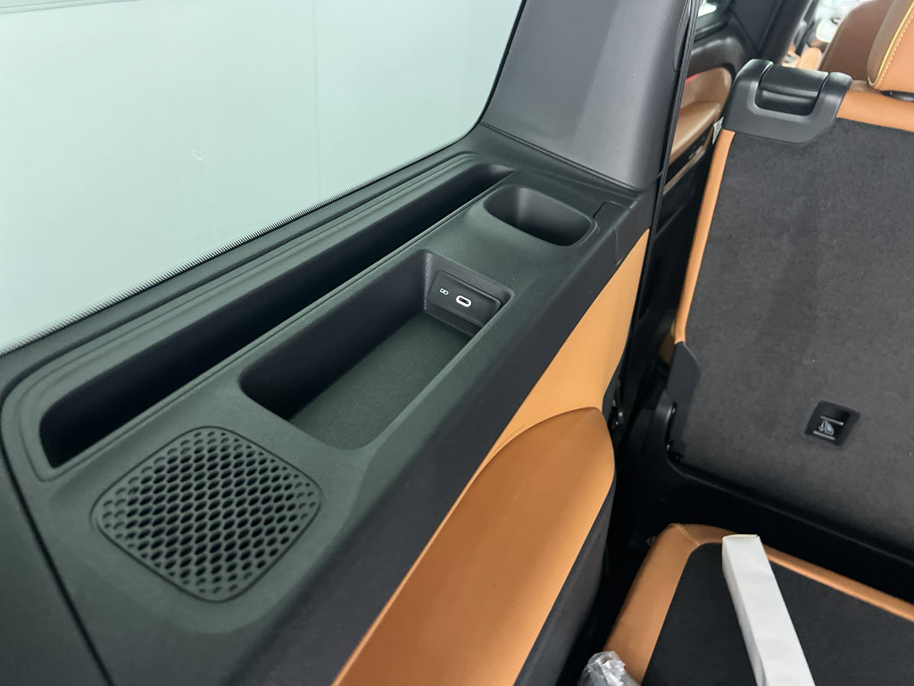 New 2025 Volkswagen ID. Buzz Pro S Plus image 43