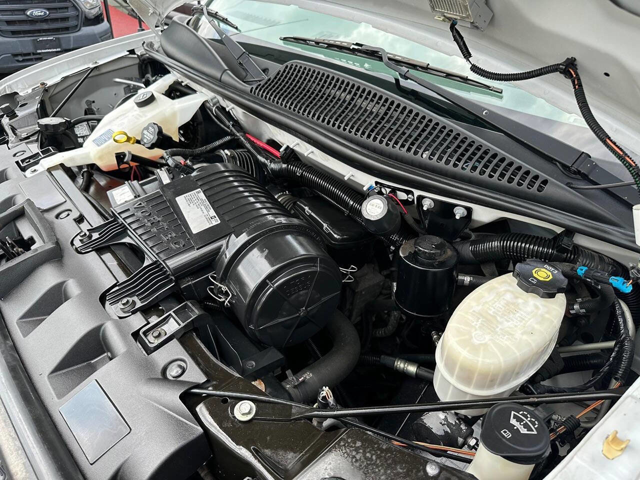 Used 2019 Chevrolet Express 3500 Extended w/ Driver Convenience Package RWD image 20