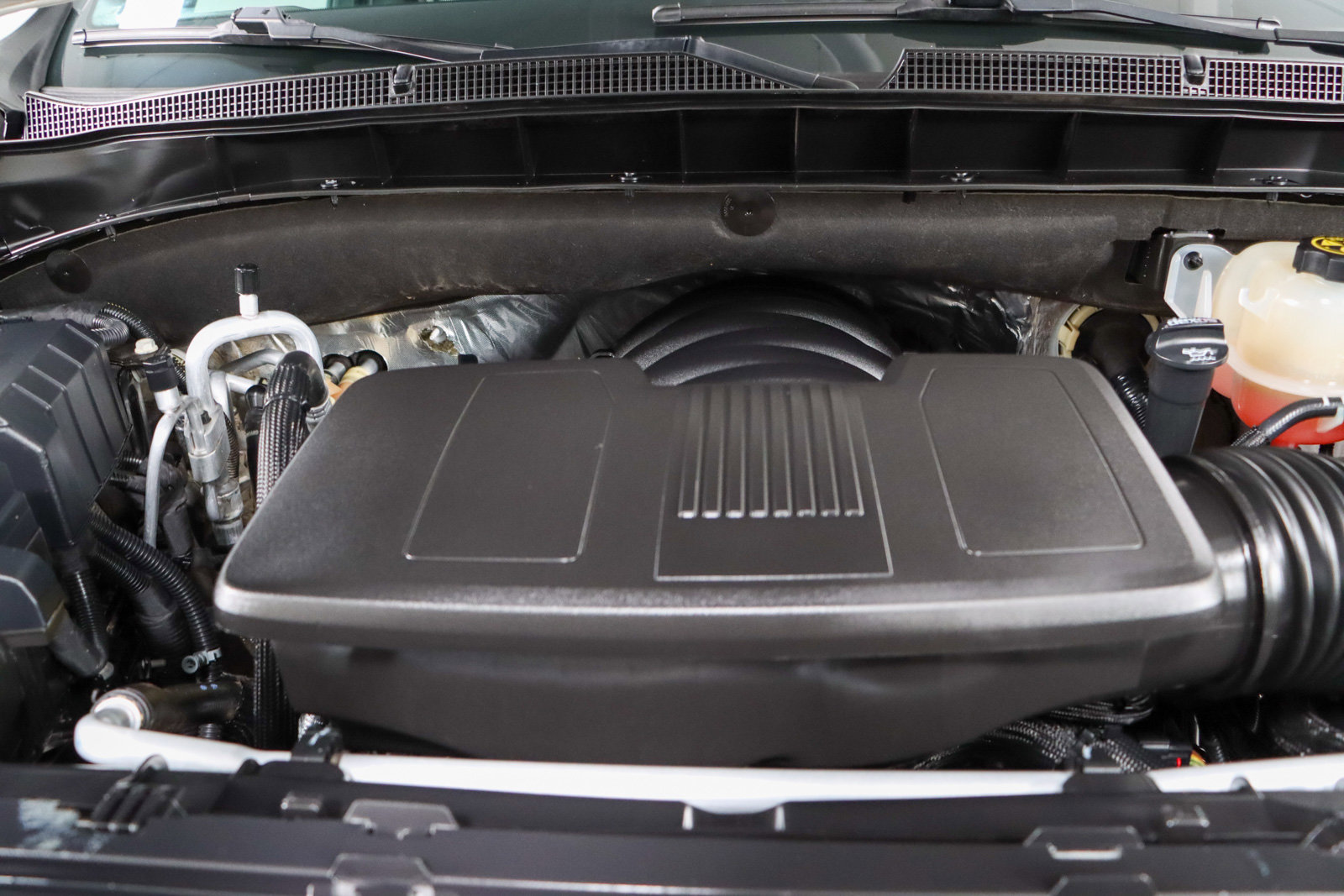 Used 2023 Chevrolet Tahoe Z71 w/ Luxury Package image 37