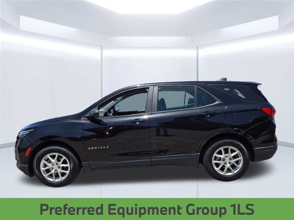 Used 2023 Chevrolet Equinox LS FWD image 2