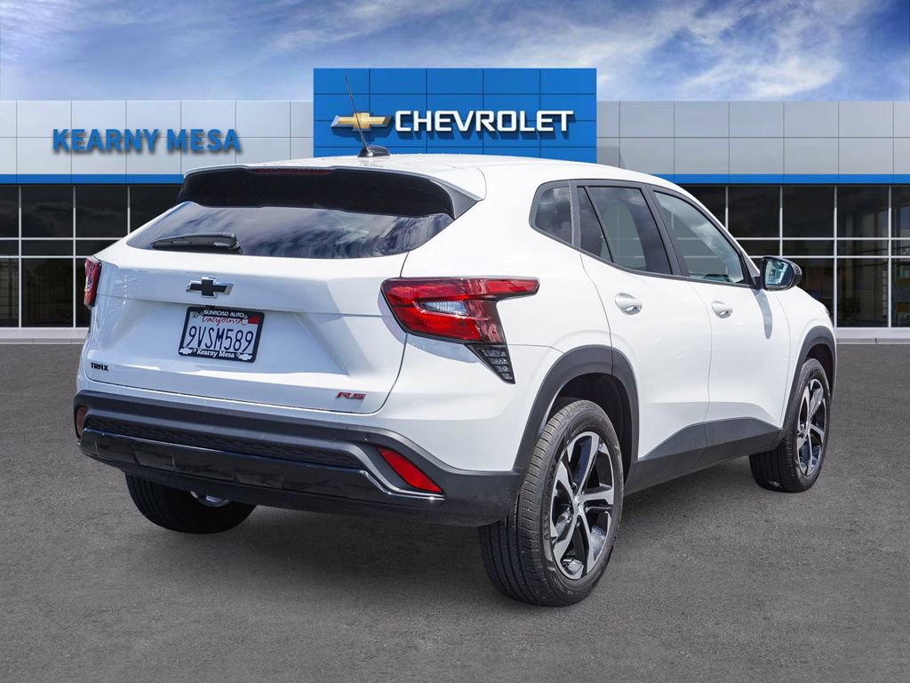 Used 2026 Chevrolet Trax RS w/ Sunroof Package image 6
