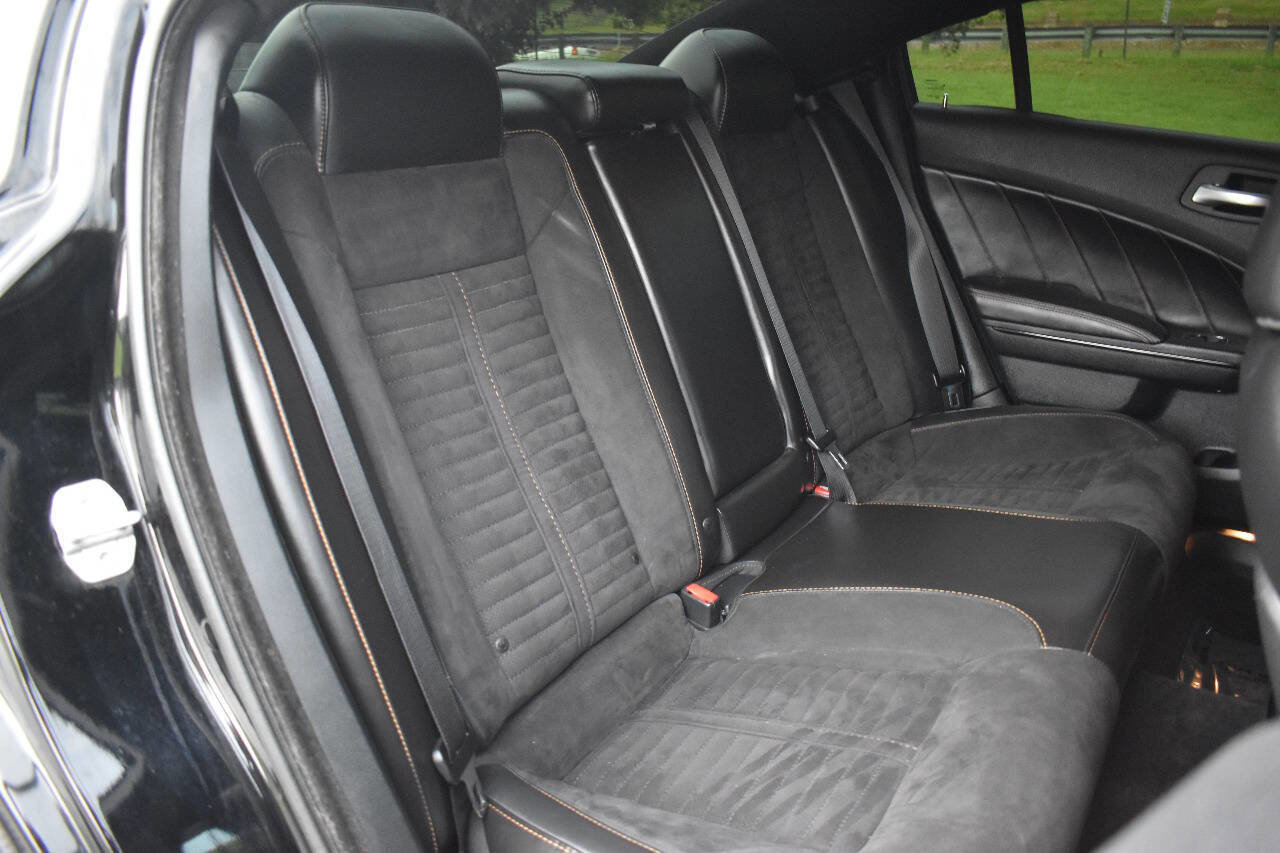 Used 2018 Dodge Charger R/T image 16