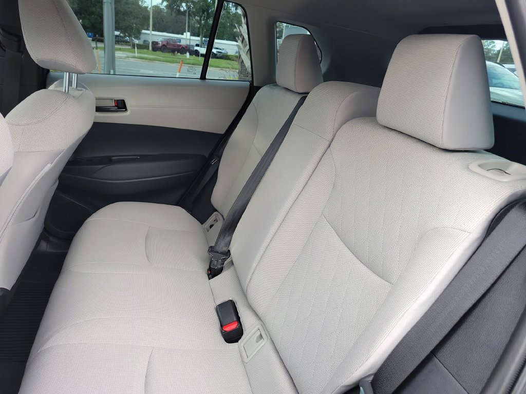 Used 2025 Toyota Corolla Cross L FWD image 17