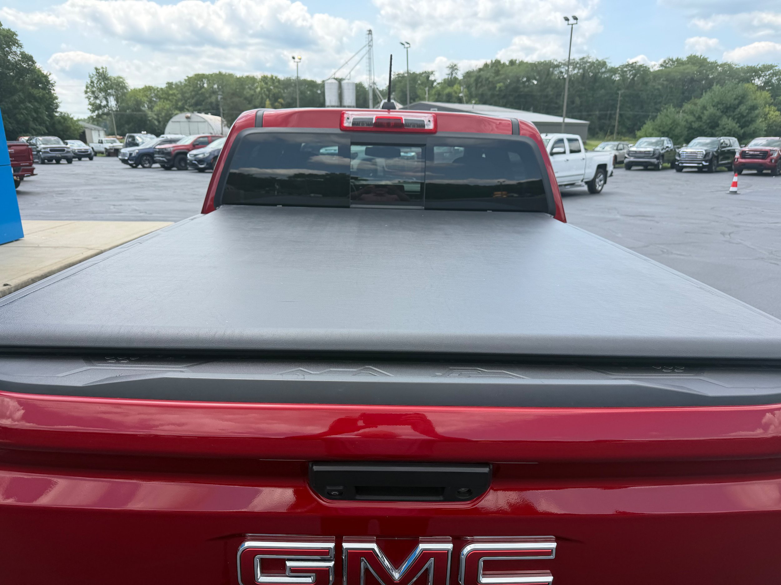 Used 2024 GMC Canyon AT4 w/ AT4 Premium Package AWD/4WD image 8