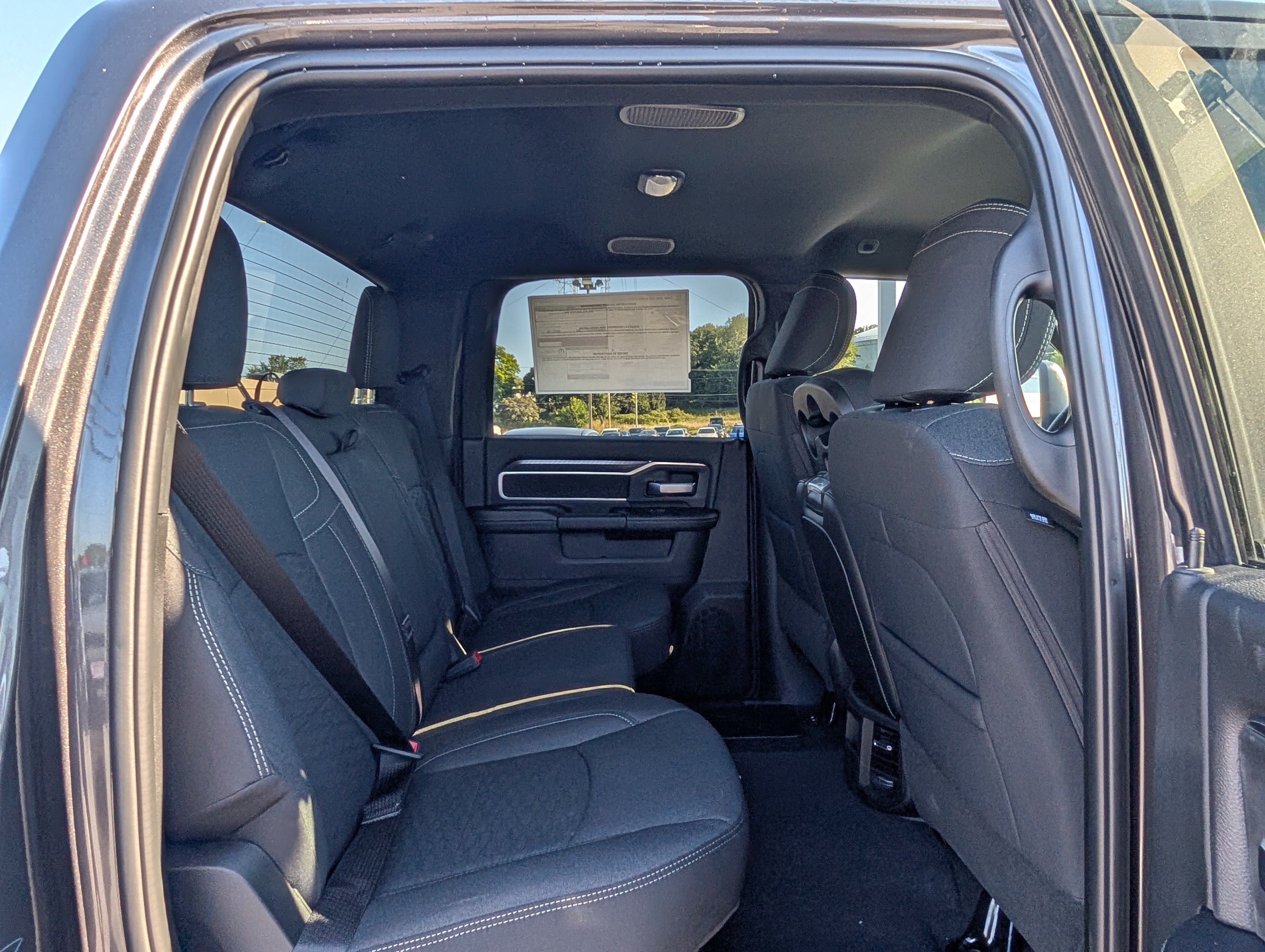 New 2025 RAM 2500 Big Horn AWD/4WD image 11