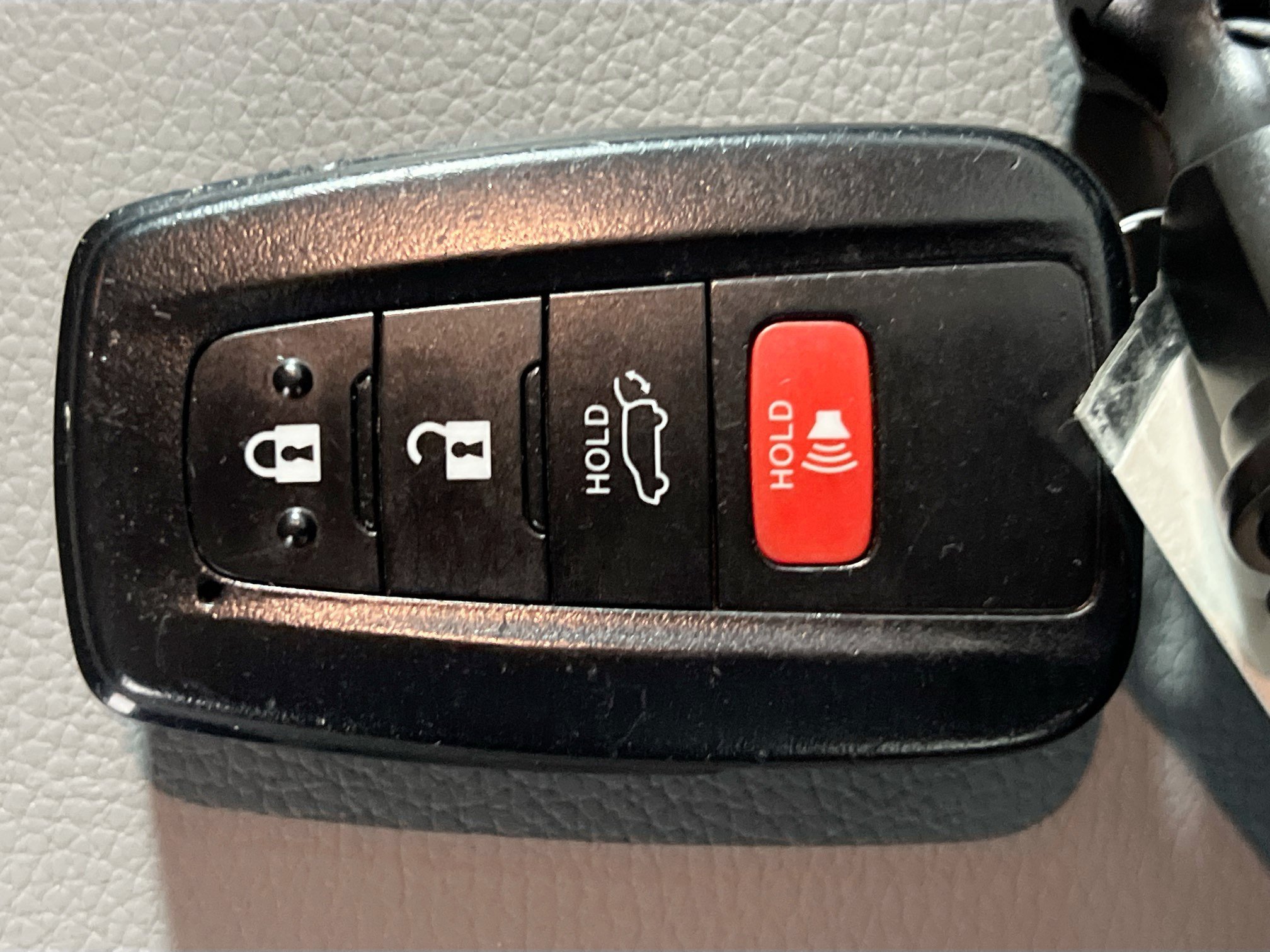 Used 2022 Toyota Highlander Bronze Edition FWD image 36
