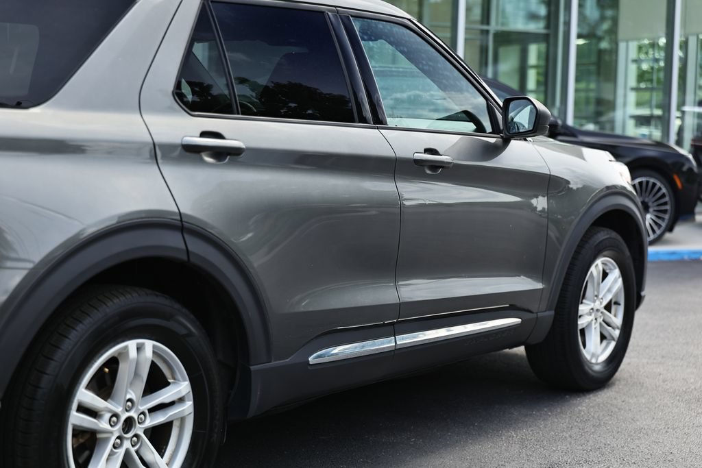 Used 2020 Ford Explorer XLT w/ Equipment Group 202A AWD/4WD image 7