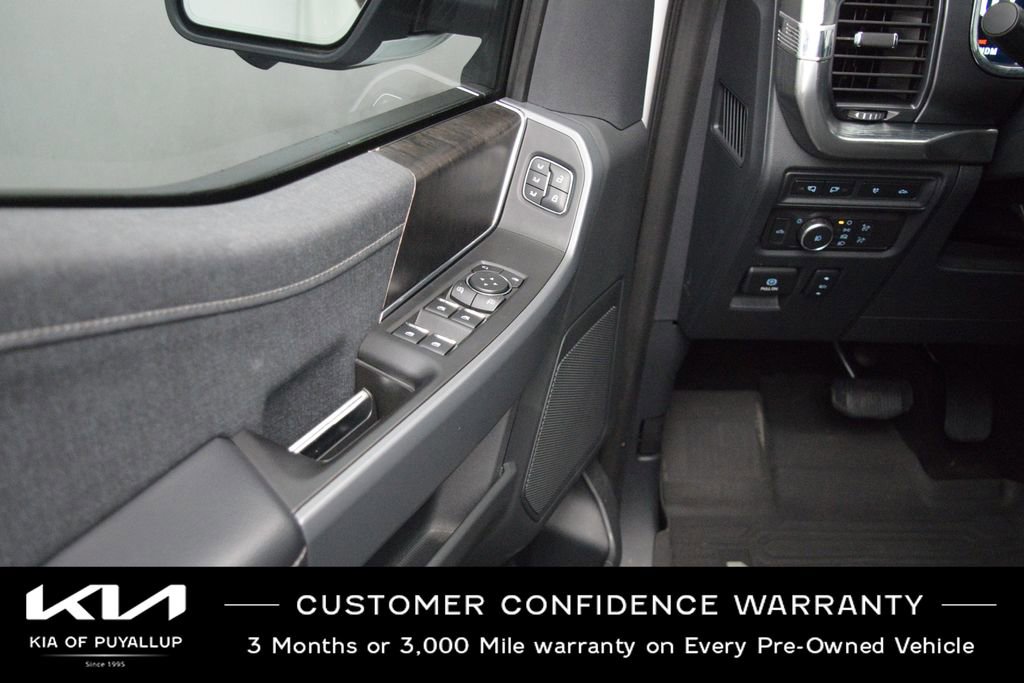 Used 2021 Ford F150 Lariat w/ Trailer Tow Package image 27