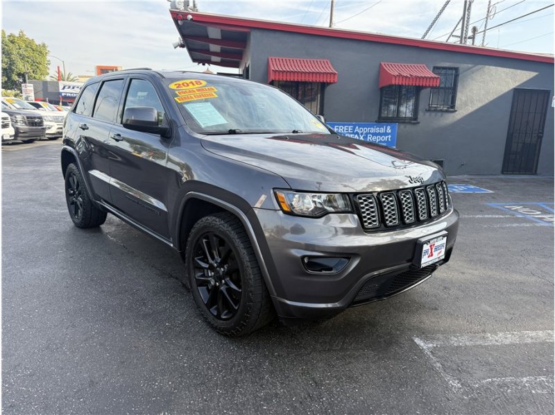 Used 2018 Jeep Grand Cherokee Altitude image 57