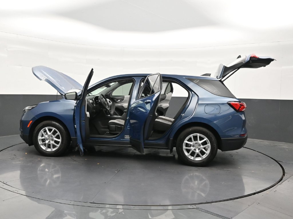 Used 2024 Chevrolet Equinox LS FWD image 36