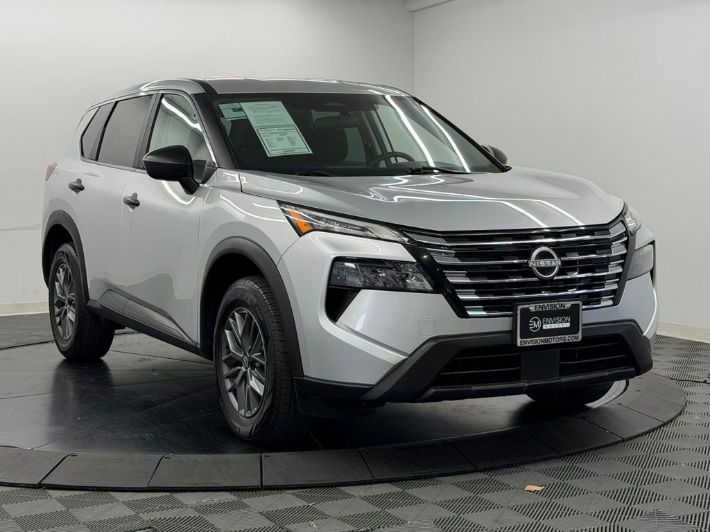 Used 2024 Nissan Rogue S FWD image 8