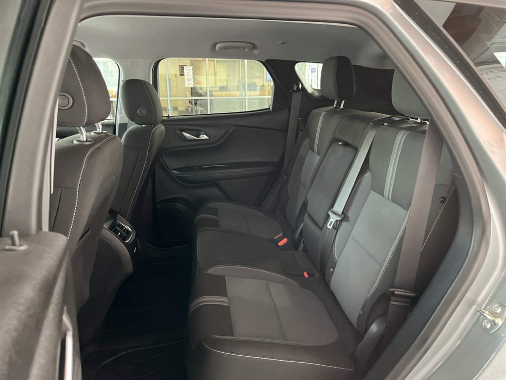 Used 2024 Chevrolet Blazer LT w/ Convenience Package FWD image 15