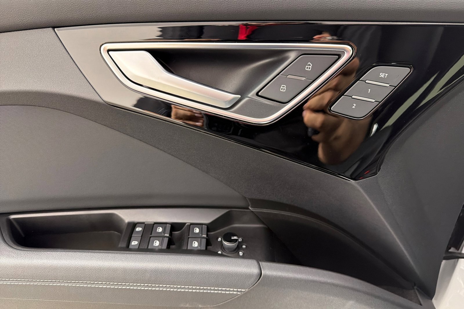 Used 2023 Audi Q4 e-tron Premium Plus w/ Premium Plus image 10