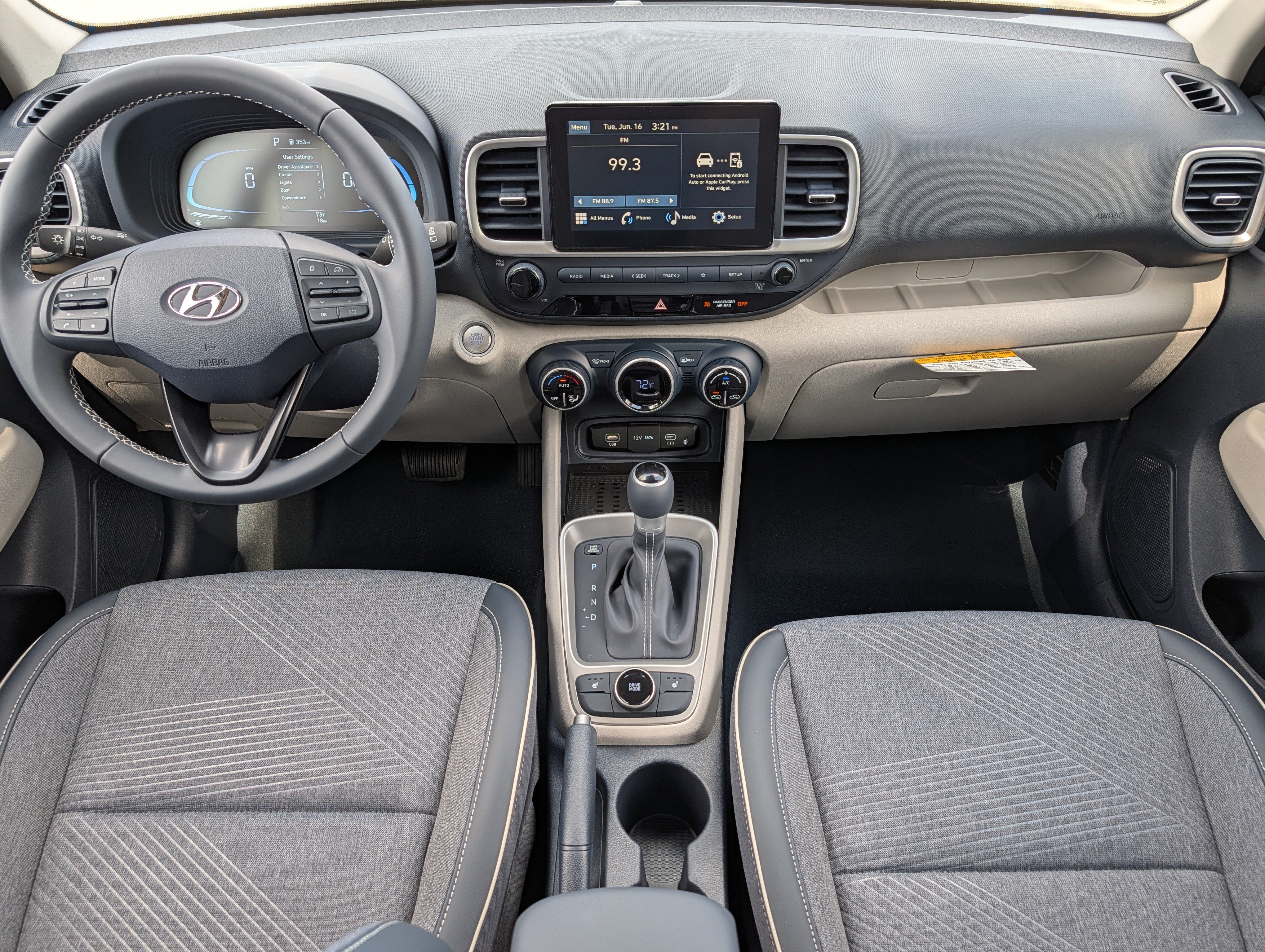 New 2026 Hyundai Venue SEL FWD image 9