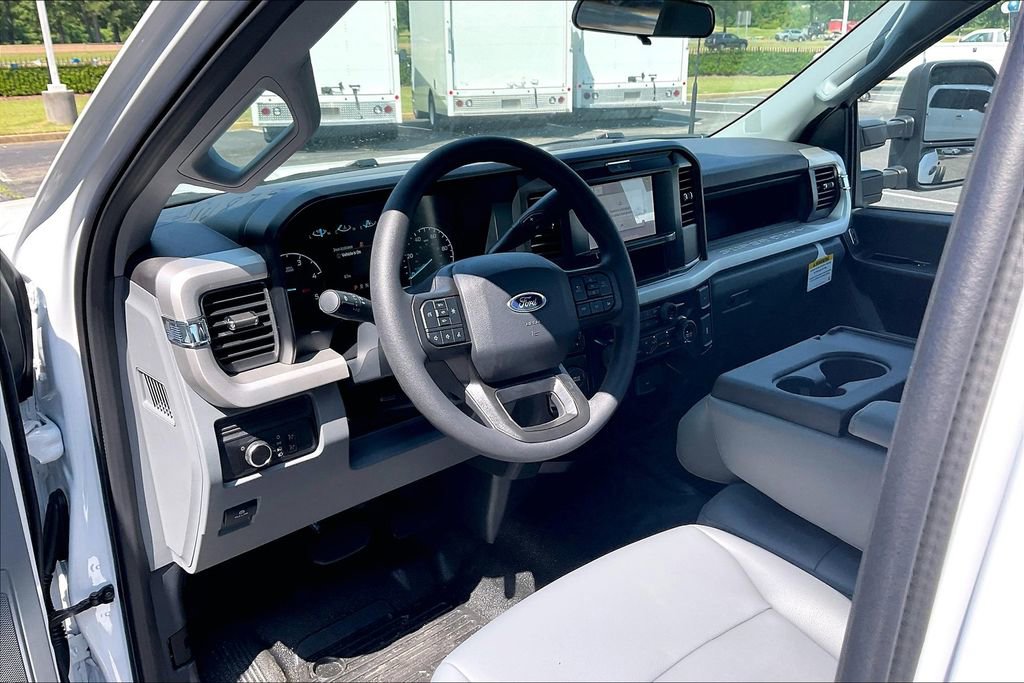 New 2025 Ford F450 XL image 6