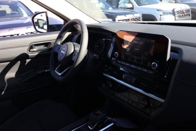 New 2025 Nissan Pathfinder SV w/ Cargo Package image 20