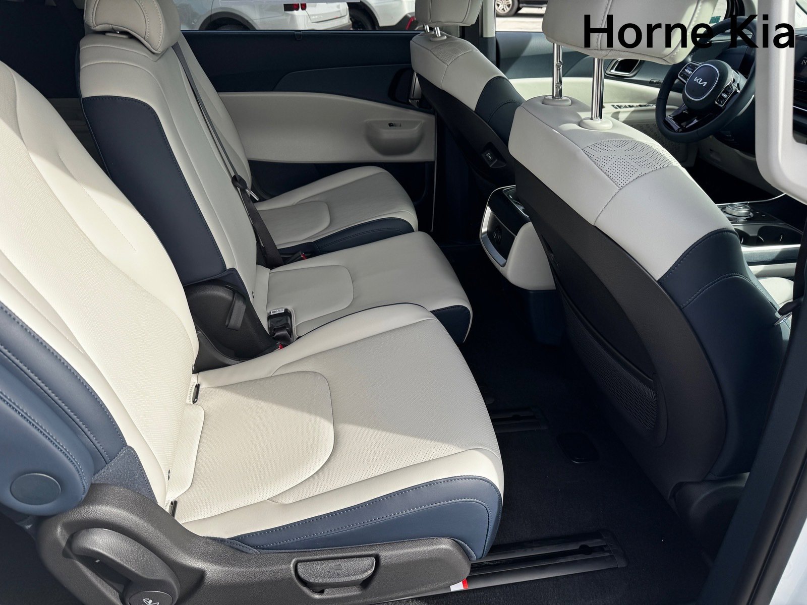 New 2026 Kia Carnival EX image 15