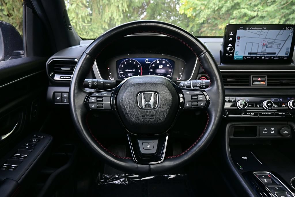 Certified 2025 Honda Pilot Black Edition image 33