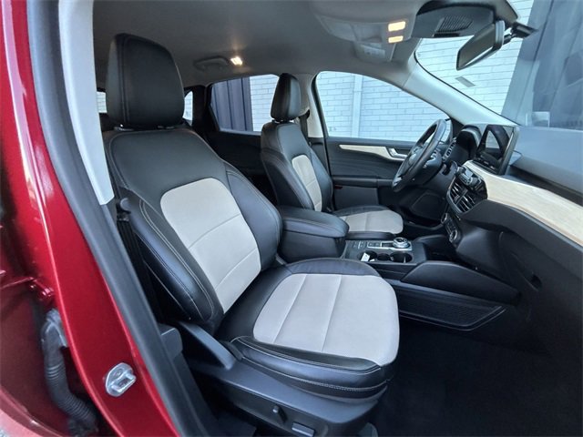 Used 2022 Ford Escape Titanium w/ Titanium Premium Package image 26