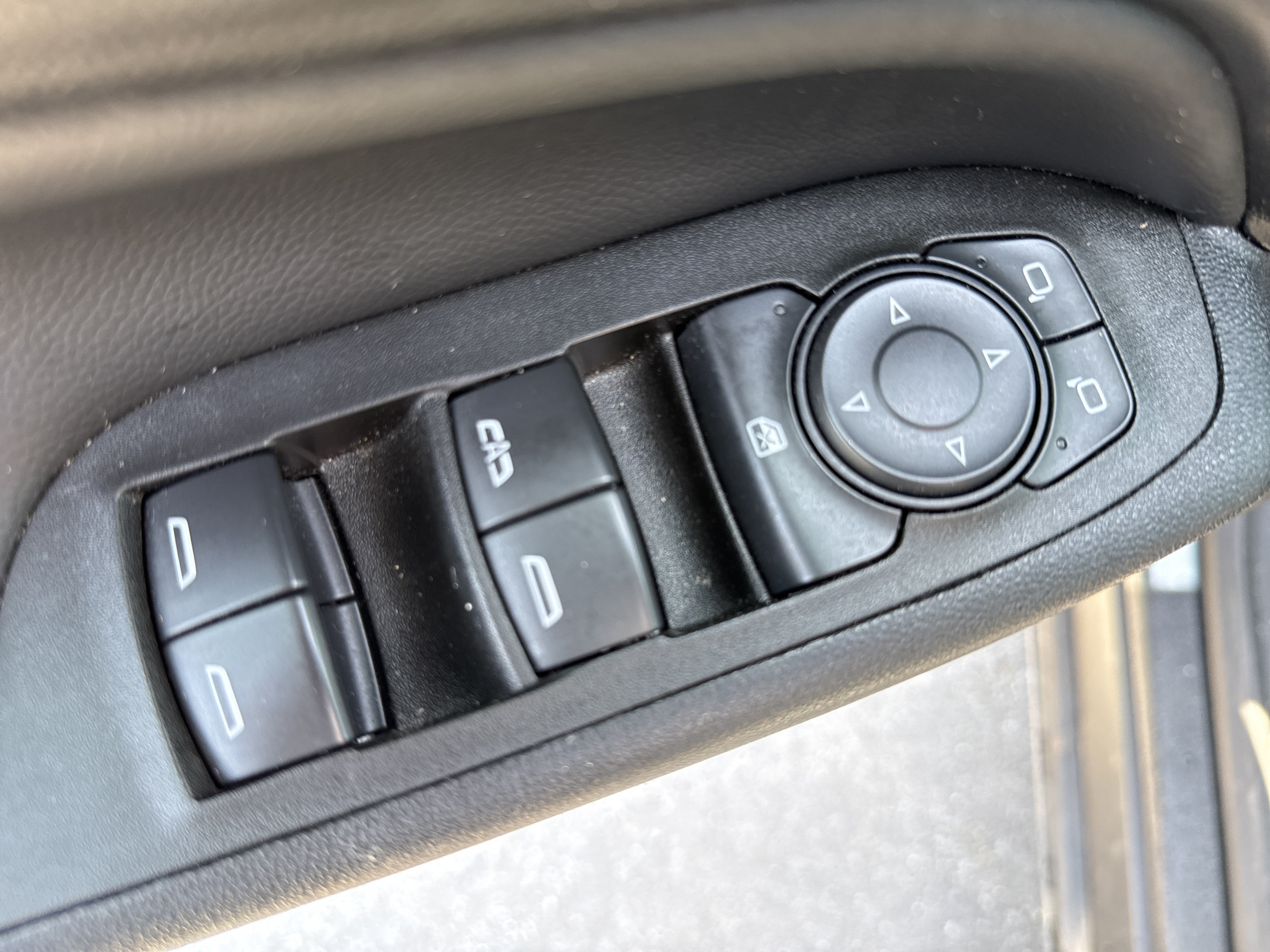 Used 2021 Chevrolet Equinox LT AWD/4WD image 16