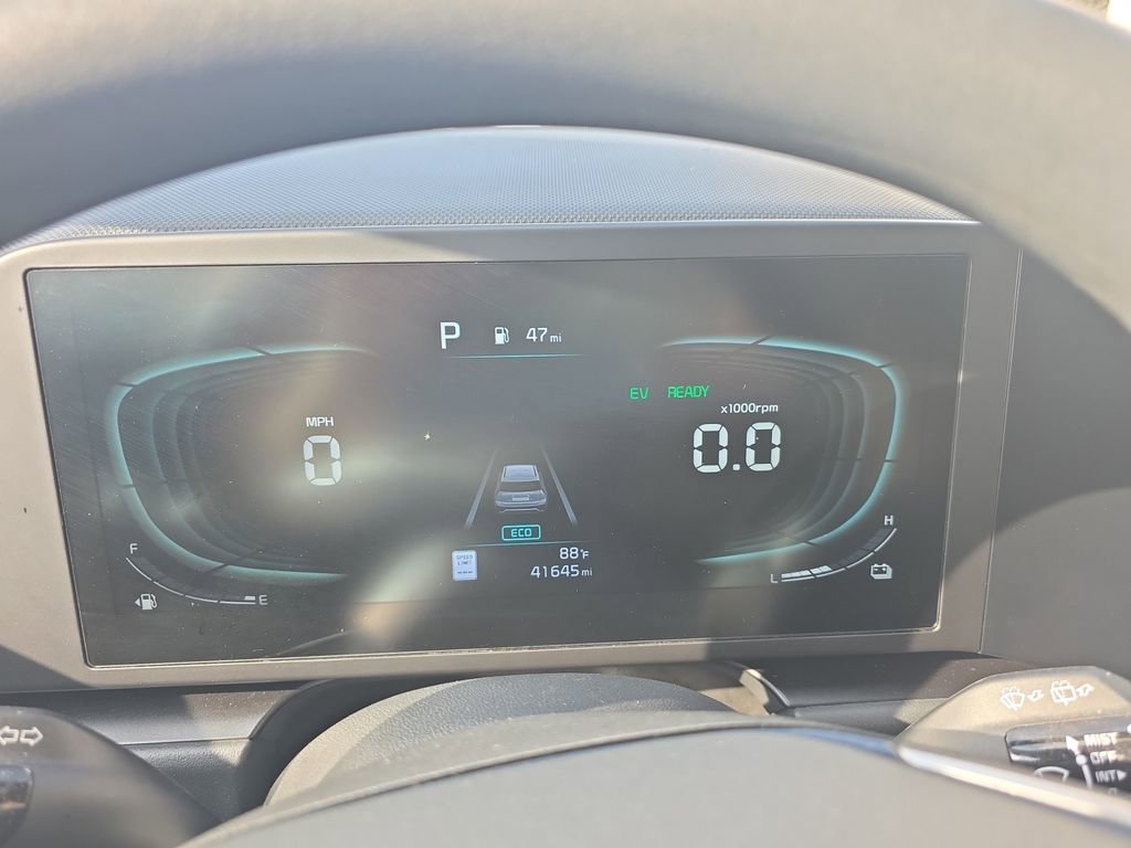 Used 2024 Kia Niro LX FWD image 15