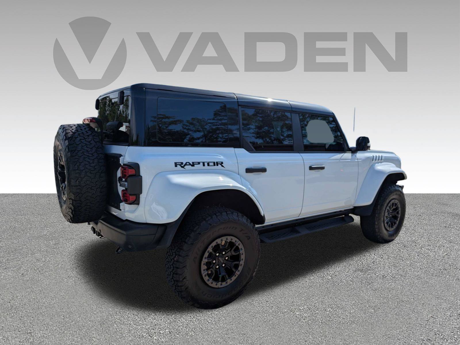 Used 2025 Ford Bronco Raptor AWD/4WD image 24