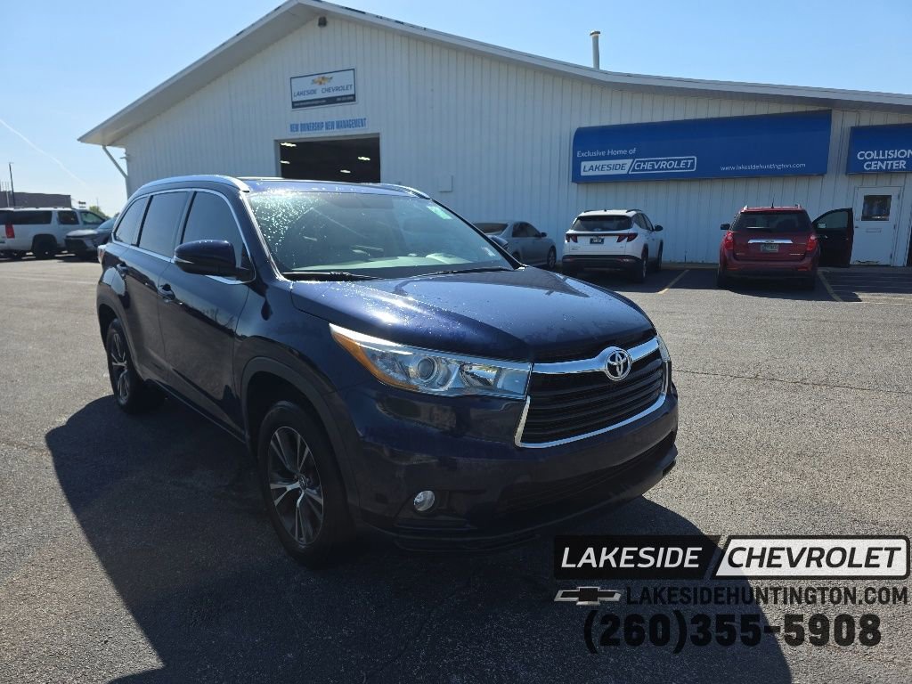 Used 2016 Toyota Highlander XLE FWD image 1