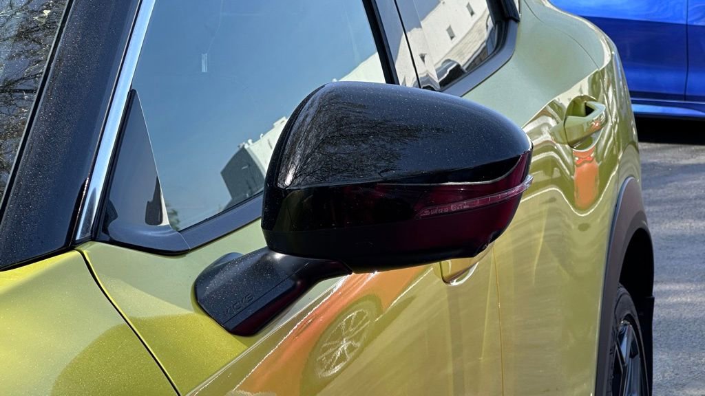 Used 2025 Nissan Kicks SR image 11