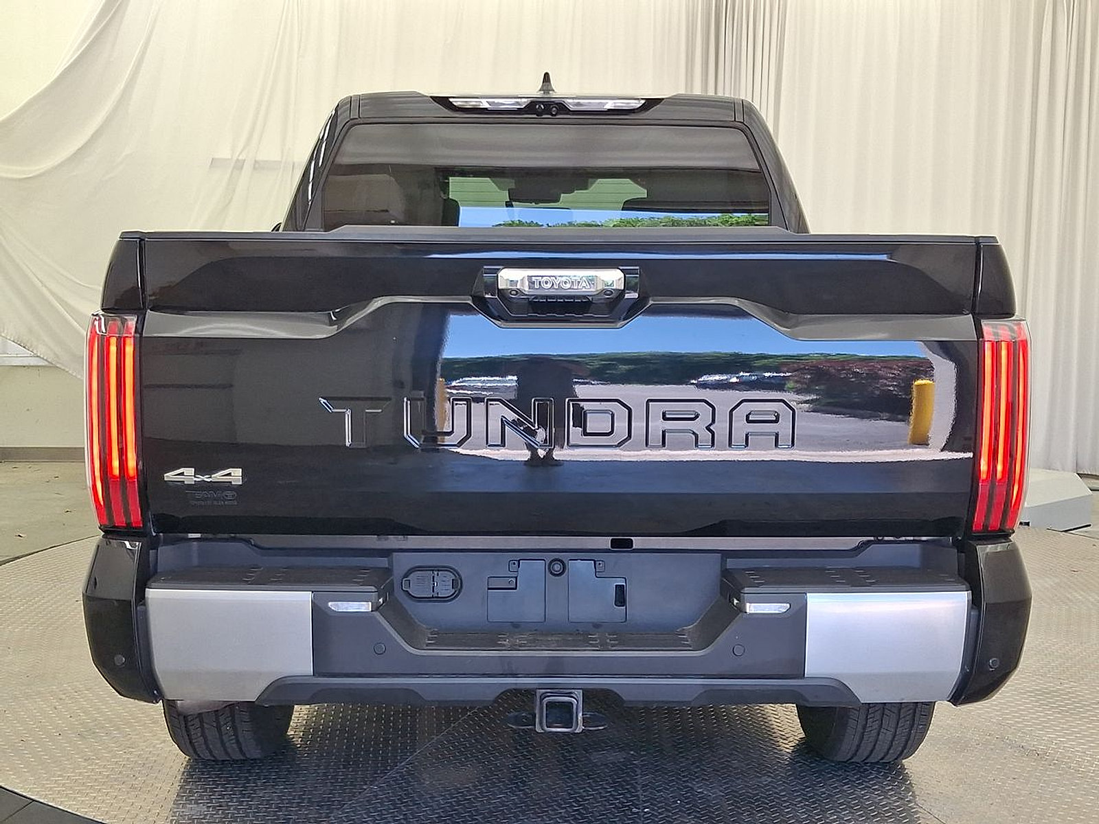 Used 2023 Toyota Tundra Limited AWD/4WD image 23