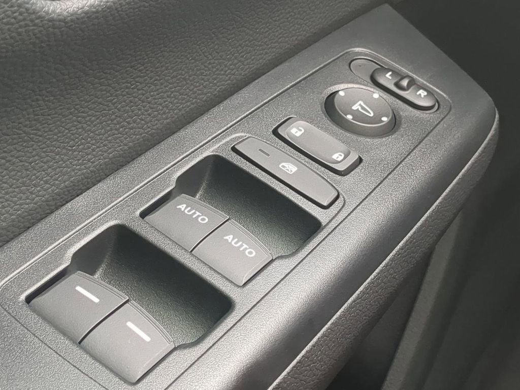 Used 2025 Honda CR-V EX image 24