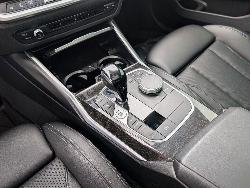 Used 2022 BMW 330i xDrive Sedan w/ Premium Package 2 AWD/4WD image 21