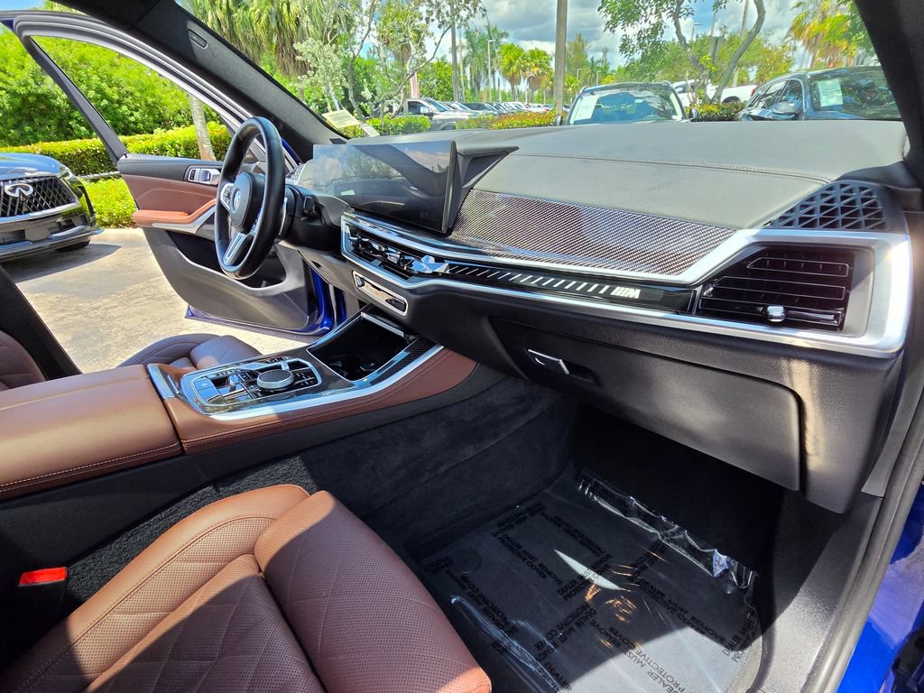 Used 2024 BMW X5 M60i AWD/4WD image 26