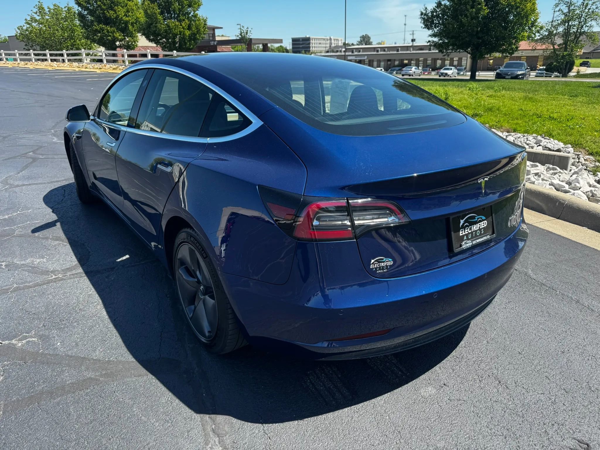 Used 2019 Tesla Model 3 Long Range AWD/4WD image 2